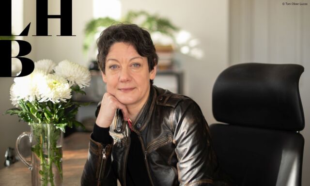 Star-Autor:in Helen Macdonald liest in den Merian Gärten 